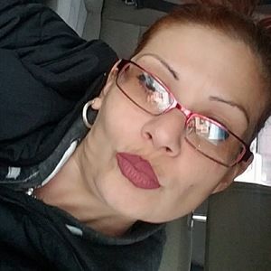 Meet your Posher, Yvette